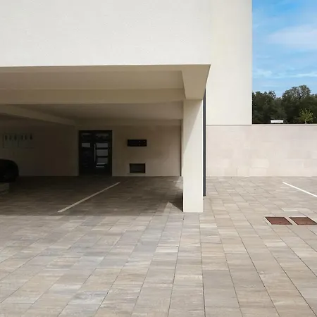 Dalmatino شقة بيتريتْشاني