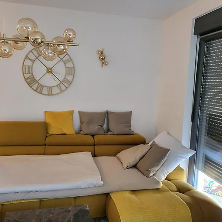 شقة Dalmatino بيتريتْشاني