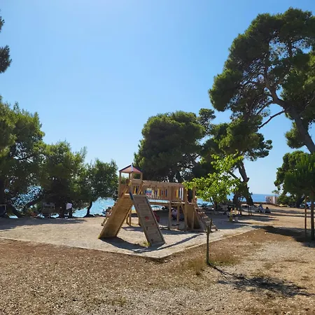 Dalmatino 아파트 돈제페트레케인